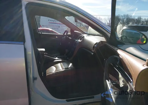 2014 Buick Enclave Leather z USA, uszkodzony, nr VIN 5GAKRBKD7EJ220491